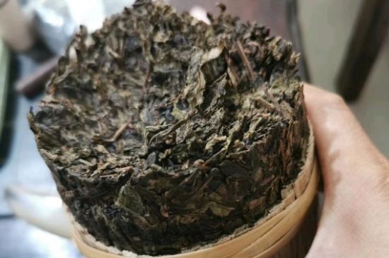 黑茶調(diào)理婦科病，女人喝黑茶好處太多了！