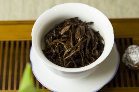 干吃茶葉致癌嗎，長期吃干茶葉的危害