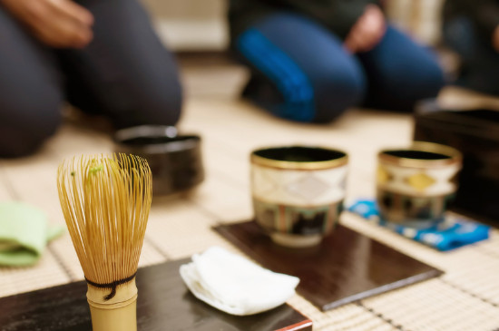 女人喝茶要行扣茶禮嗎，叩茶禮女士能用嗎？