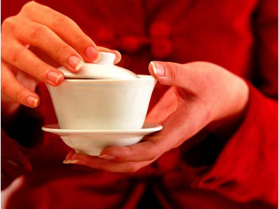 鐵觀音的泡法，水溫100°C最佳第一泡不能喝