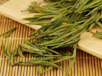 安吉白茶的功效與作用，簡單概括安吉<a href=http://www.kptqqz.com/fenlei/baicha/ target=_blank class=infotextkey>白茶功效</a>