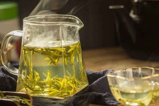 蜂蜜泡茶葉的副作用，蜂蜜泡茶葉有什么禁忌