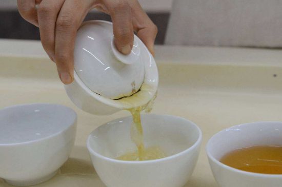 泡茶的順口溜，茶葉三泡是精華