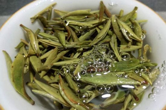 老茶和新茶哪個(gè)好，老茶好喝還是新茶好喝