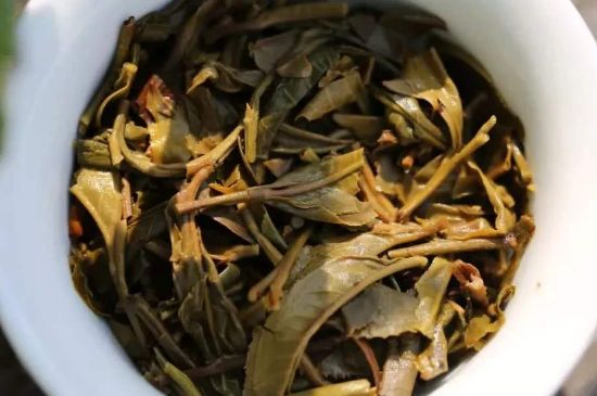 什么茶葉容易放香精，香精茶有什么危害？