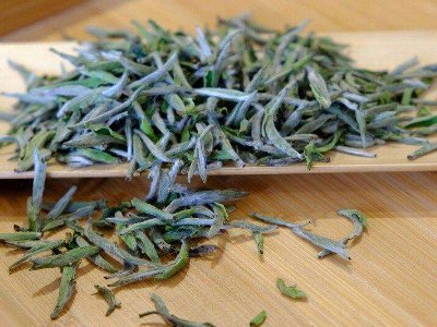 白毫銀針放幾年最好，白毫銀針什么年份最好？