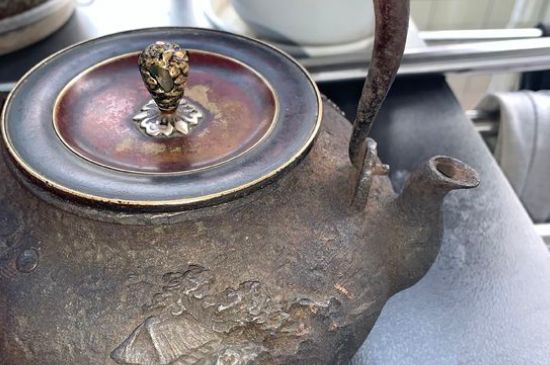 國(guó)產(chǎn)鐵壺危害，便宜鐵壺有毒嗎