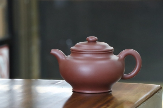 剛買(mǎi)的紫砂壺要怎么開(kāi)壺養(yǎng)壺，<a href=http://www.kptqqz.com/chaju/zisha/ target=_blank class=infotextkey>紫砂壺開(kāi)壺</a>與養(yǎng)壺的方式方法