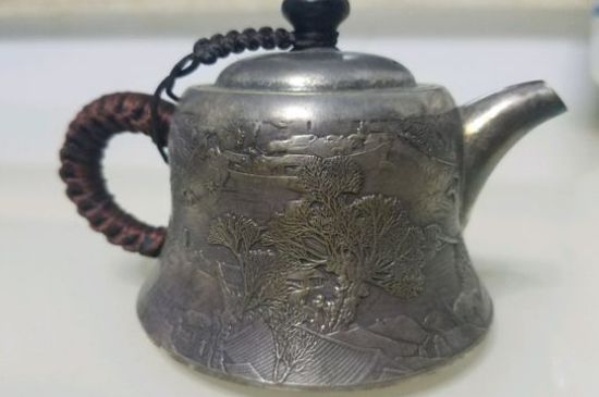 銀壺泡茶后為什么會變黑，銀壺內(nèi)膽發(fā)黑怎么辦