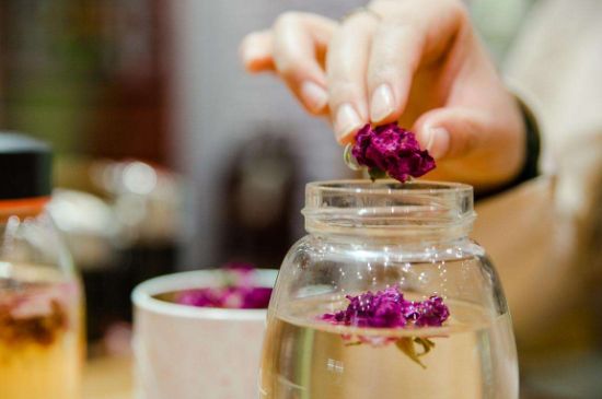 好玫瑰花茶多少錢一斤啊，玫瑰花茶價格多少錢合理？