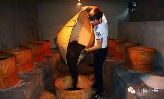 怎樣炭焙巖茶？揭秘武夷巖茶的炭焙技藝