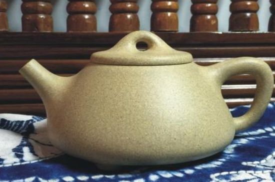 本山綠泥怎么分辨真假，真正的本山綠泥紫砂壺怎么鑒別？