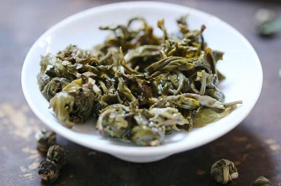 茉莉龍珠泡開后為什么都是梗，茉莉龍珠泡開后什么樣？