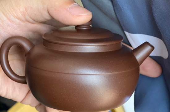 新買的紫砂壺為什么會裂，真的紫砂壺是不是很容易開裂？