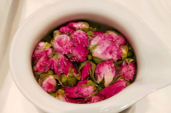 玫瑰花泡水喝的9大禁忌，喝玫瑰花茶有什么禁忌