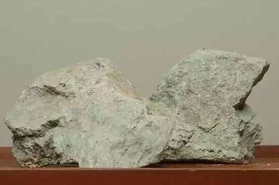 本山綠泥怎么分辨真假，真正的本山綠泥紫砂壺怎么鑒別？