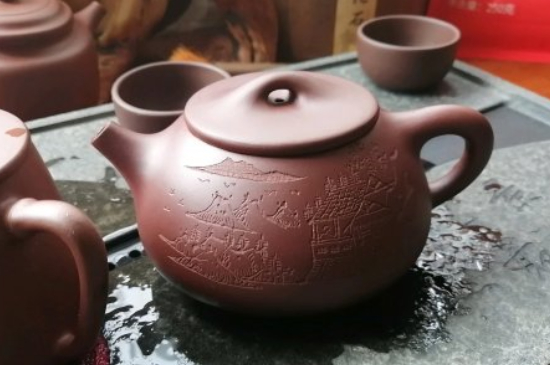 紫砂開壺和不開壺的區(qū)別，<a href=http://www.kptqqz.com/chaju/zisha/ target=_blank class=infotextkey>紫砂壺開壺</a>的正確方法及開壺建議