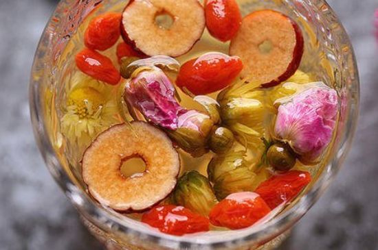 干玫瑰花泡水放幾顆，玫瑰花泡水一次放幾朵？