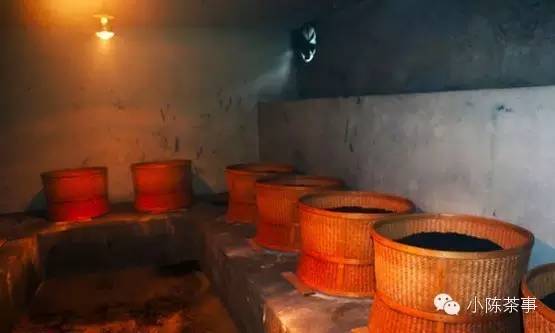 怎樣炭焙巖茶？揭秘武夷巖茶的炭焙技藝