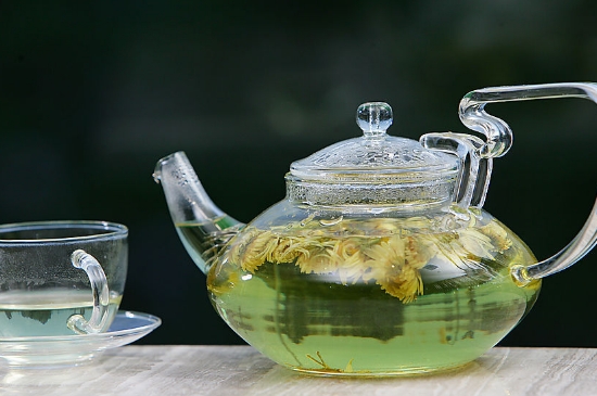 菊花茶天天喝行嗎，每天喝菊花泡茶喝好嗎？