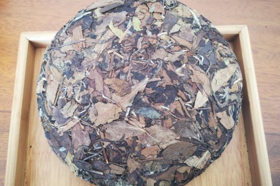 新舊白茶怎么區(qū)分，怎么分辨白茶是新還是舊