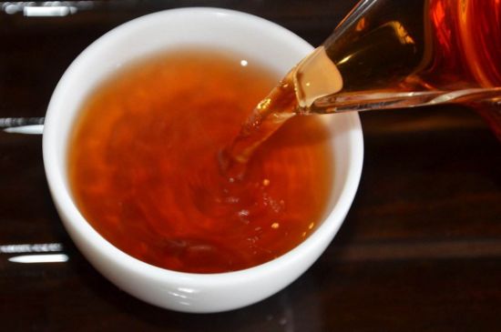 茯磚茶與普洱茶哪個好，茯茶和普洱茶口味區(qū)別