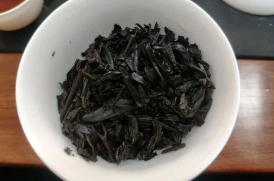 大紅袍煙熏味是好茶嗎，能不能喝對(duì)人體有壞處嗎