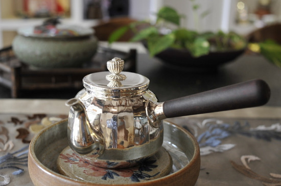 黑茶用什么壺煮最好，黑茶用什么煮效果好？