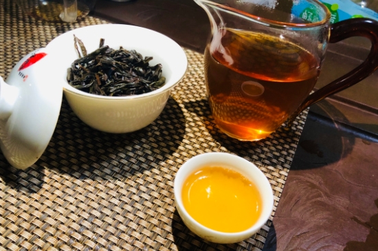 為什么喝巖茶會上火，巖茶喝多上火怎么辦？