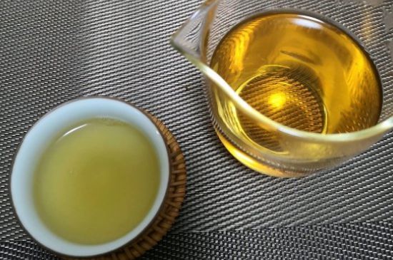 7年壽眉和2年白牡丹哪個(gè)好，老白茶壽眉與白牡丹的口感區(qū)別