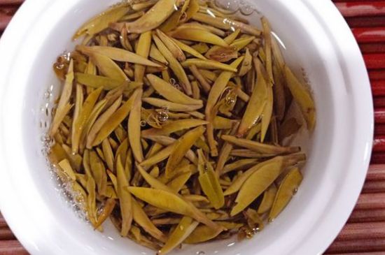 新白毫銀針和老白毫銀針的區(qū)別，新老白毫銀針的品質(zhì)特征