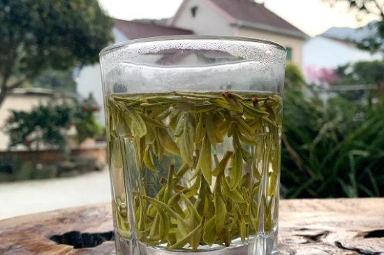 西湖龍井茶頭采和二采區(qū)別，明前龍井一采和二采什么味道？