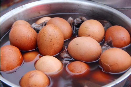 龍井茶放二年了能喝嗎，過(guò)期龍井茶的妙用！