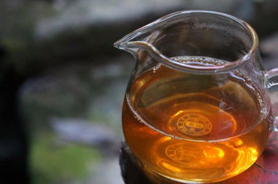 肉桂茶和大紅袍哪個貴，武夷山肉桂與大紅袍的價格比較