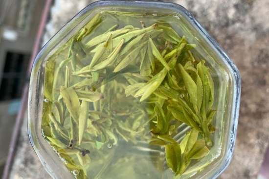 西湖龍井茶頭采和二采區(qū)別，明前龍井一采和二采什么味道？