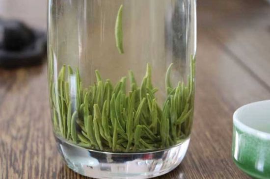 竹葉青和毛尖的區(qū)別，毛尖和竹葉青怎么分辨？