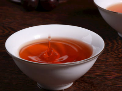 紅茶和綠茶的區(qū)別，常喝紅茶好還是綠茶好？