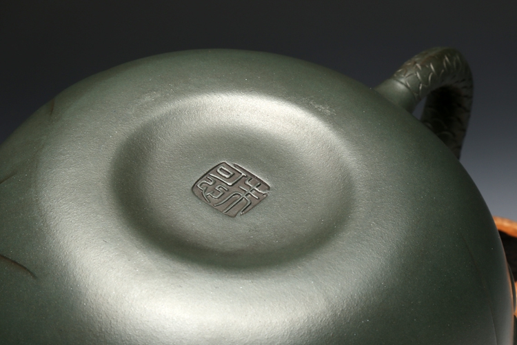 民國(guó)朱可心綠魚(yú)化龍宜興紫砂壺